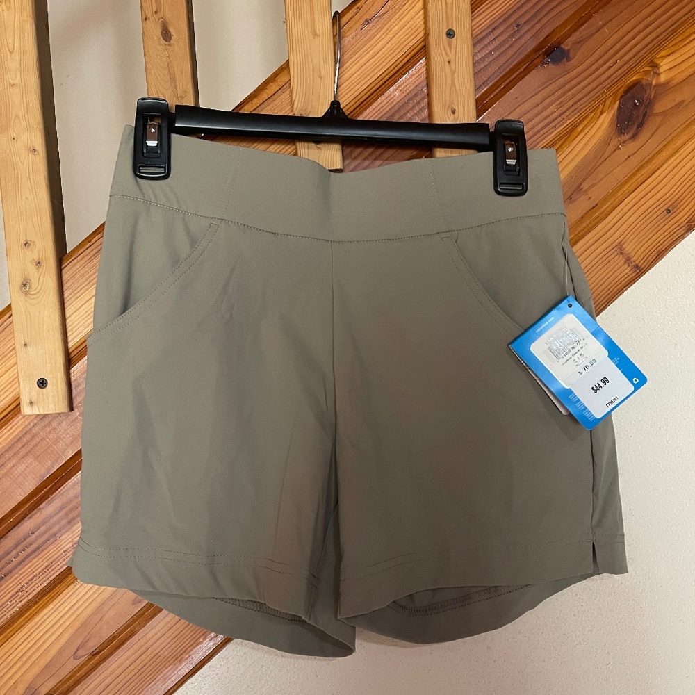 Women’s Columbia Shorts sm